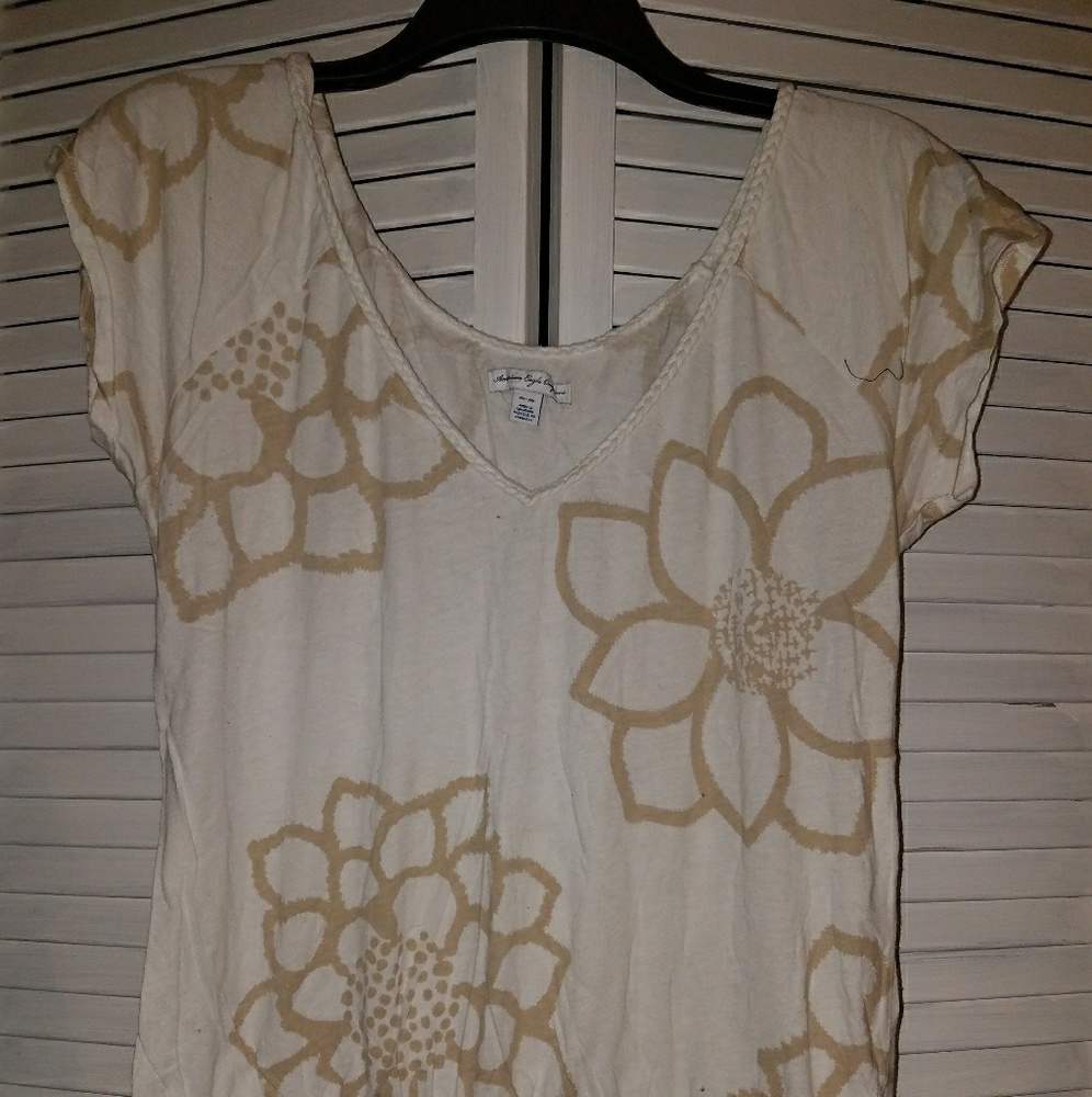 Floral white/tan tee
